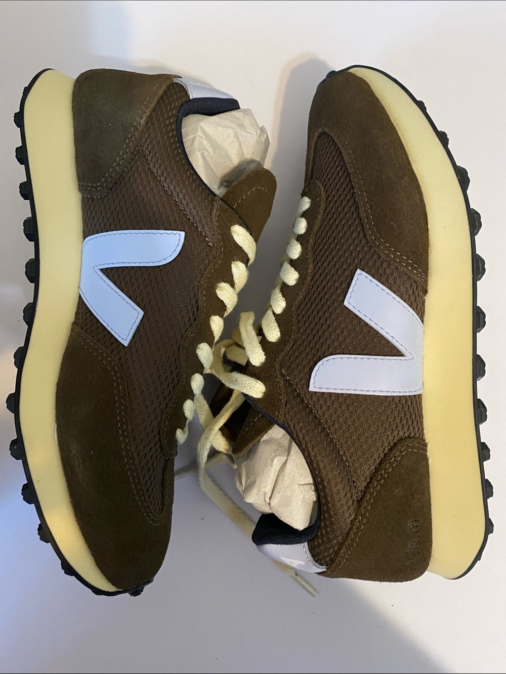NIB VEJA RIO BRANCO ALVEOMESH EAGLE SWAN - Women’s US 7 - Picture 3 of 12